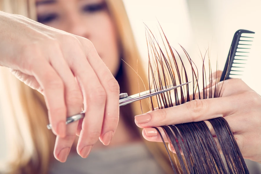 Benefits Of Layered Hair Cutting For Added Volume in North York ON